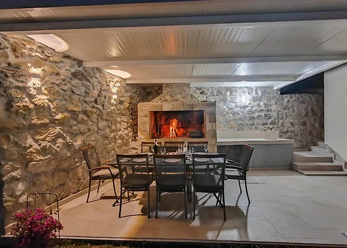 Lagunitas Holiday House